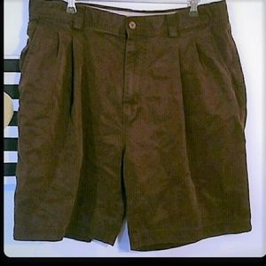 TOMMY BAHAMA CARGO SHORTS BROWN 35